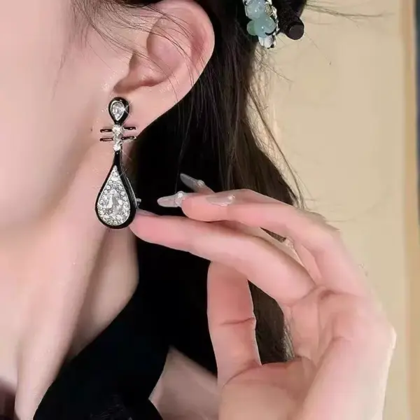 InkDrop Pipa Earrings