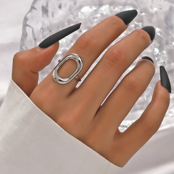 LuxeKnot Oval Ring